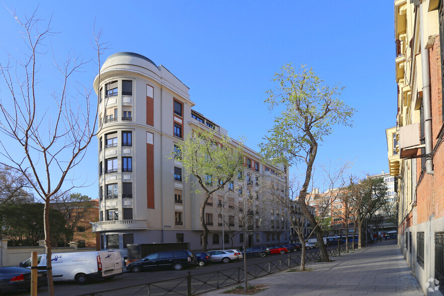 Calle Seminario de Nobles, 4, Madrid, Madrid for lease - Primary Photo - Image 1 of 2