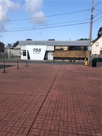 755 W Market St, Niagara Falls, NY for sale - Building Photo - Image 1 of 1