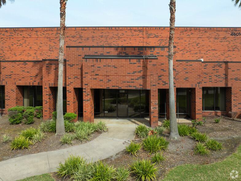 4601 Bulls Bay Hwy, Jacksonville, FL for lease - Building Photo - Image 3 of 6