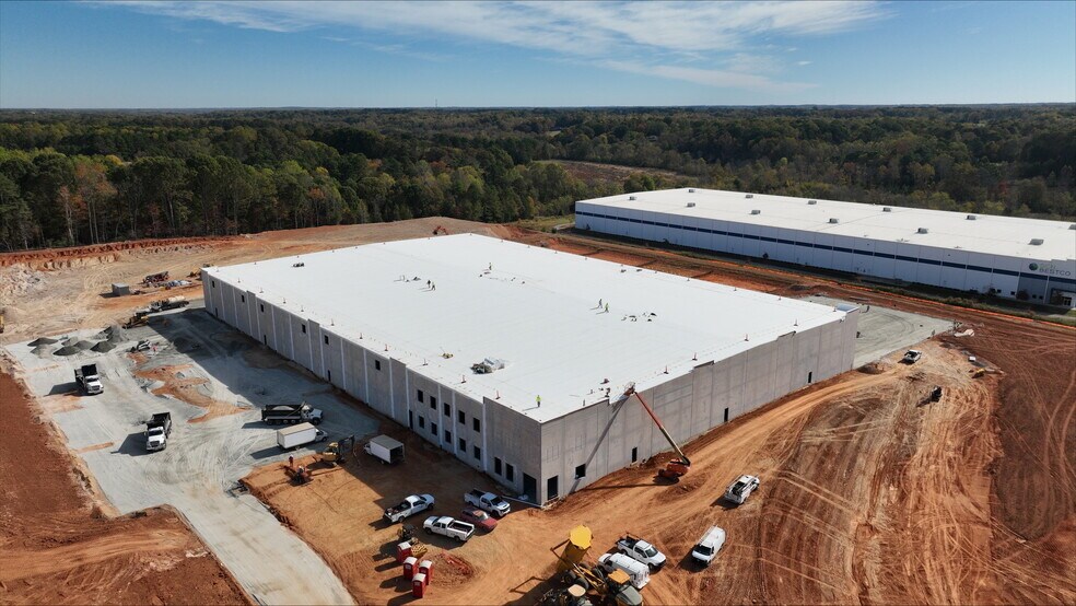 242 Manufacturers Blvd, Mooresville, NC for lease - Building Photo - Image 2 of 6