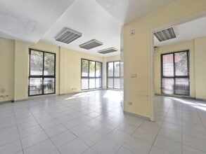 Office in Majadahonda, Madrid for lease Interior Photo- Image 2 of 9