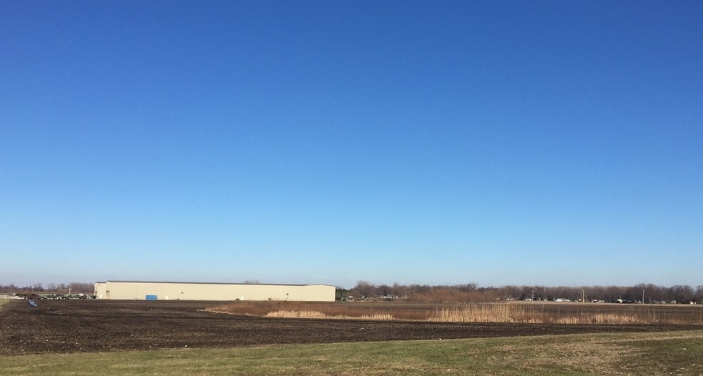 2700 Eastgate Industrial Pky, Kankakee, IL for sale - Building Photo - Image 2 of 11