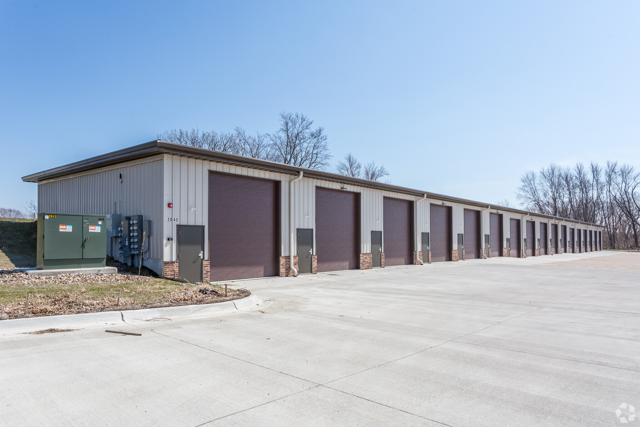 2843 S Ankeny Blvd, Ankeny, IA for lease Building Photo- Image 1 of 15