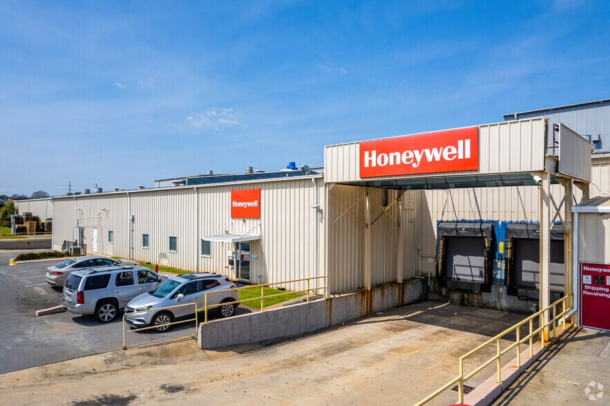 101 Old Mill, Cartersville, GA for sale - Primary Photo - Image 1 of 1