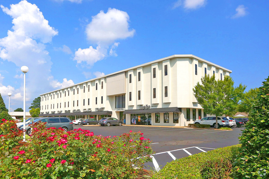 1600-1620 Hilltop West Shopping Ctr, Virginia Beach, VA for lease - Building Photo - Image 1 of 1