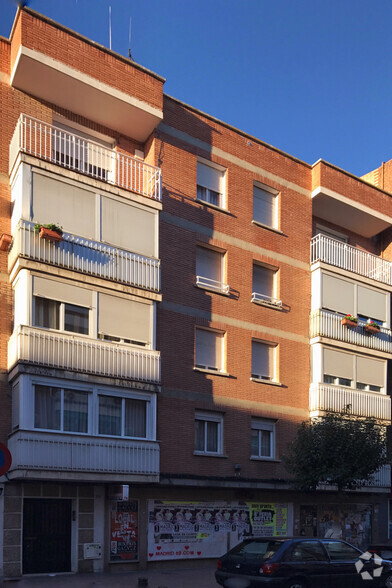 Calle El Charco, 29, Leganés, Madrid for lease - Primary Photo - Image 1 of 2