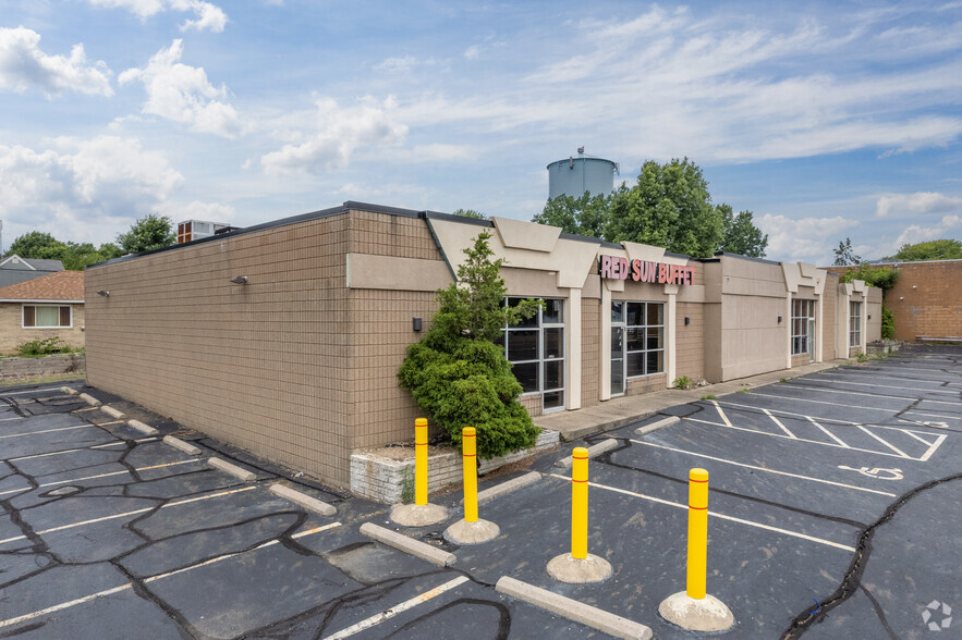 1052-1060 S Arlington St, Akron, OH for lease - Building Photo - Image 3 of 3