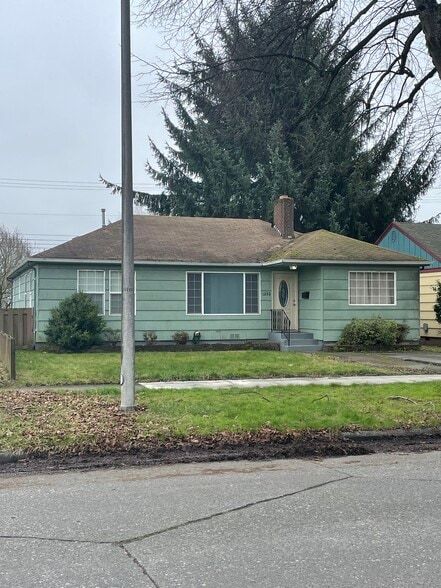 1252 11th Ave, Longview, WA for sale - Primary Photo - Image 1 of 1
