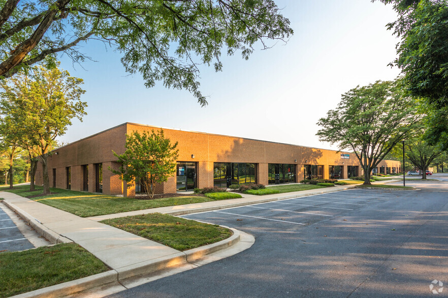 6935 Oakland Mills Rd, Columbia, MD for lease - Primary Photo - Image 1 of 5