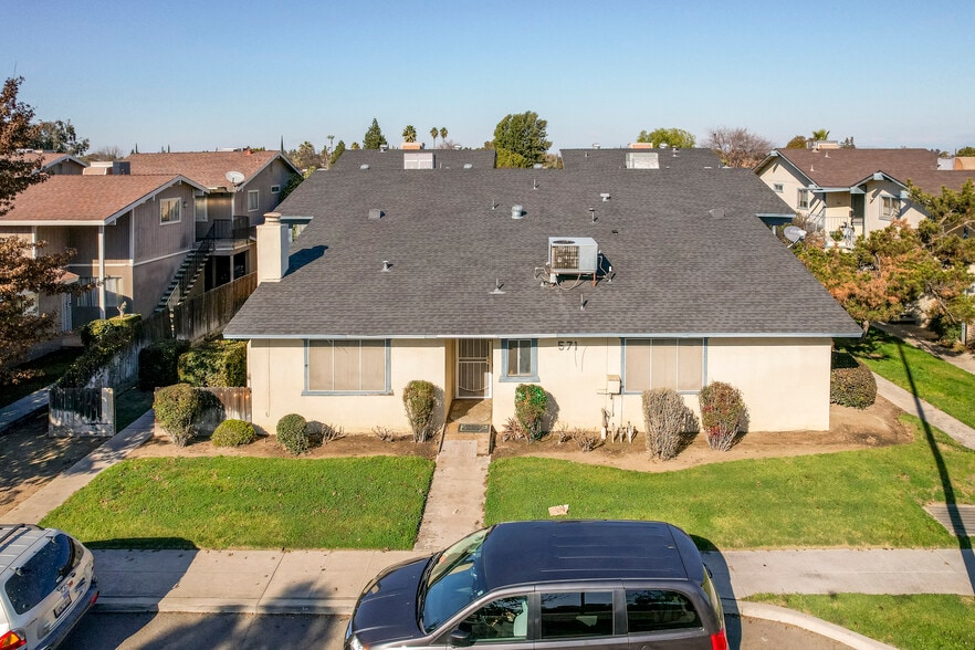 571 W Ashlan Ave, Clovis, CA for sale - Building Photo - Image 3 of 8