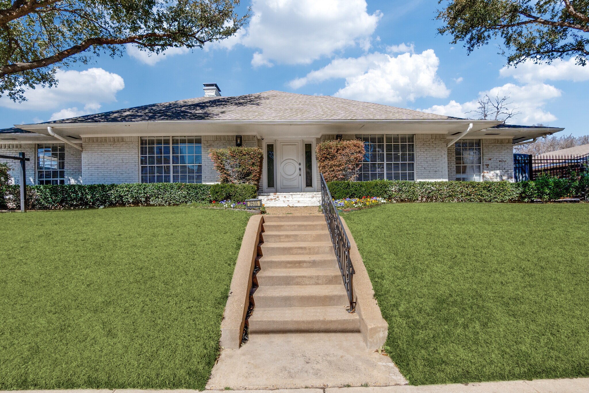 2605 Thomas Ave, Dallas, TX for sale Primary Photo- Image 1 of 1