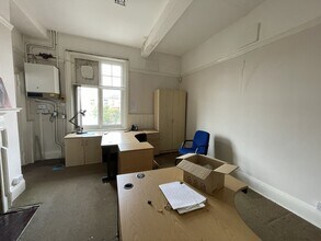 110 Whitworth Rd, Northampton for lease Interior Photo- Image 1 of 3