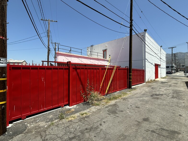 413 N Moss St, Burbank, CA for sale - Building Photo - Image 3 of 33