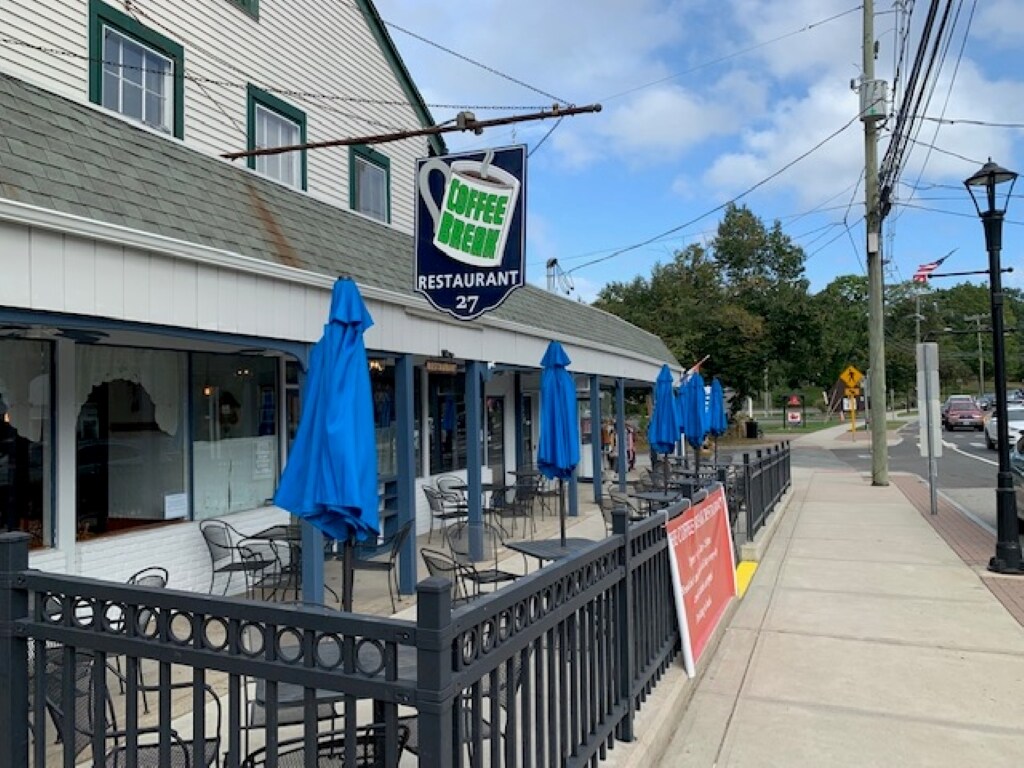 27 E Main St, Clinton, CT for sale Building Photo- Image 1 of 1