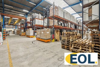 Flex in Gonesse for lease Building Photo- Image 1 of 8