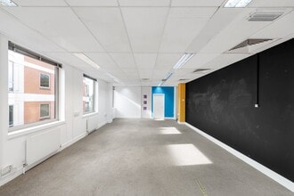 Madeira Walk, Windsor for lease Interior Photo- Image 2 of 5