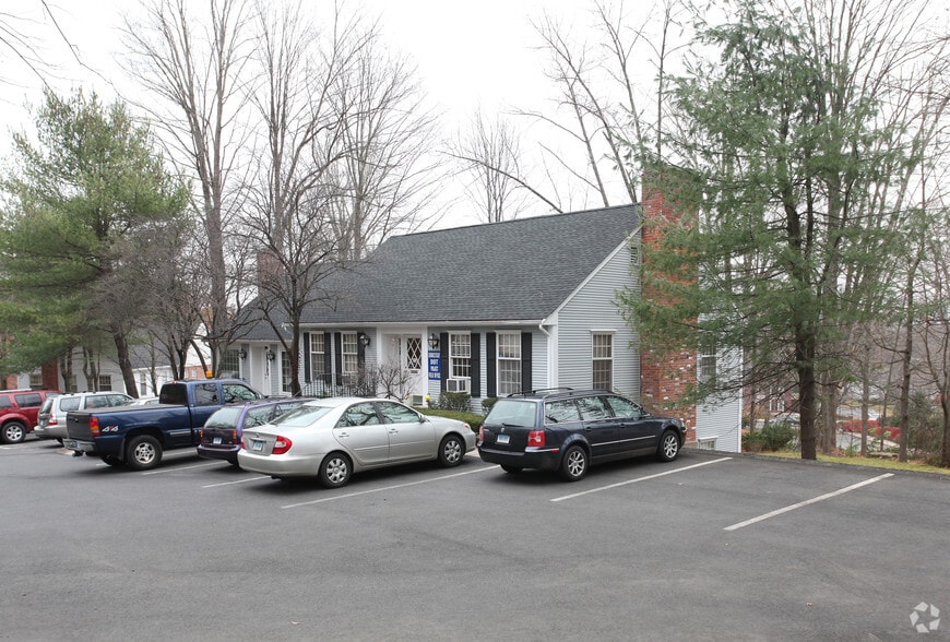 45 W Main St, Avon, CT for sale - Primary Photo - Image 1 of 1