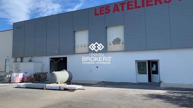 Retail in Courthézon for lease - Building Photo - Image 2 of 7