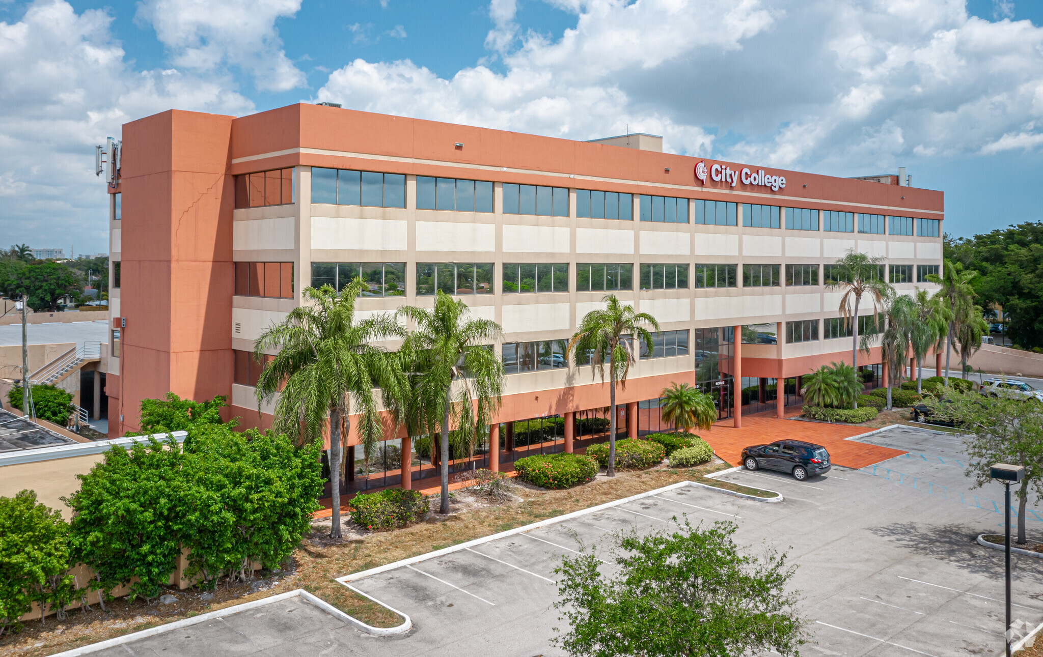 6565 Taft St, Hollywood, FL for lease Primary Photo- Image 1 of 17