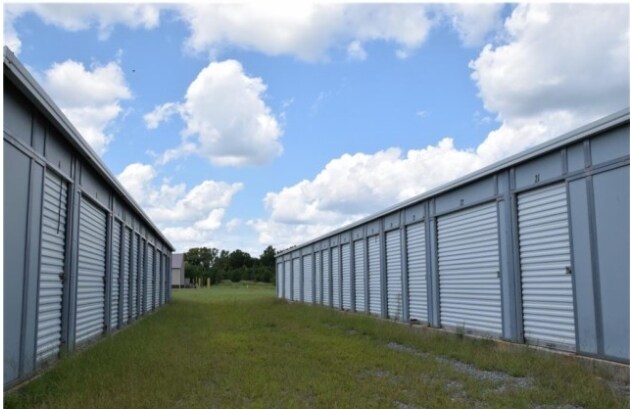 11 Commercial Park, Laurel, DE for sale - Primary Photo - Image 1 of 1