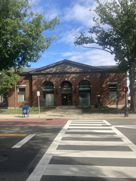 391 Broadway, Everett, MA for sale - Building Photo - Image 1 of 1