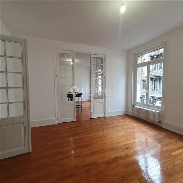 Office in Nancy for sale Interior Photo- Image 1 of 12