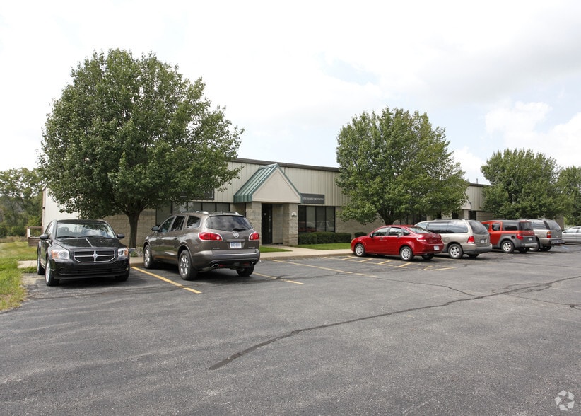 1235 Industrial Dr, Saline, MI for sale - Building Photo - Image 3 of 4