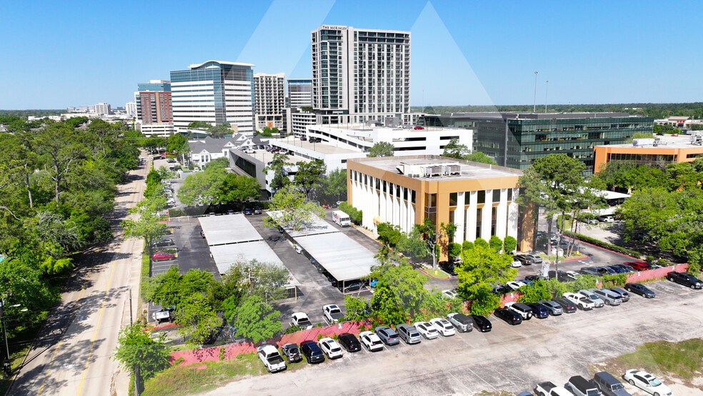 9575 Katy Fwy, Houston, TX for lease - Building Photo - Image 3 of 13