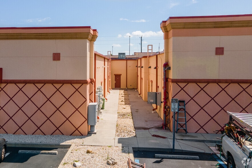 19970-19976 S Tamiami Trl, Estero, FL for lease - Building Photo - Image 2 of 4