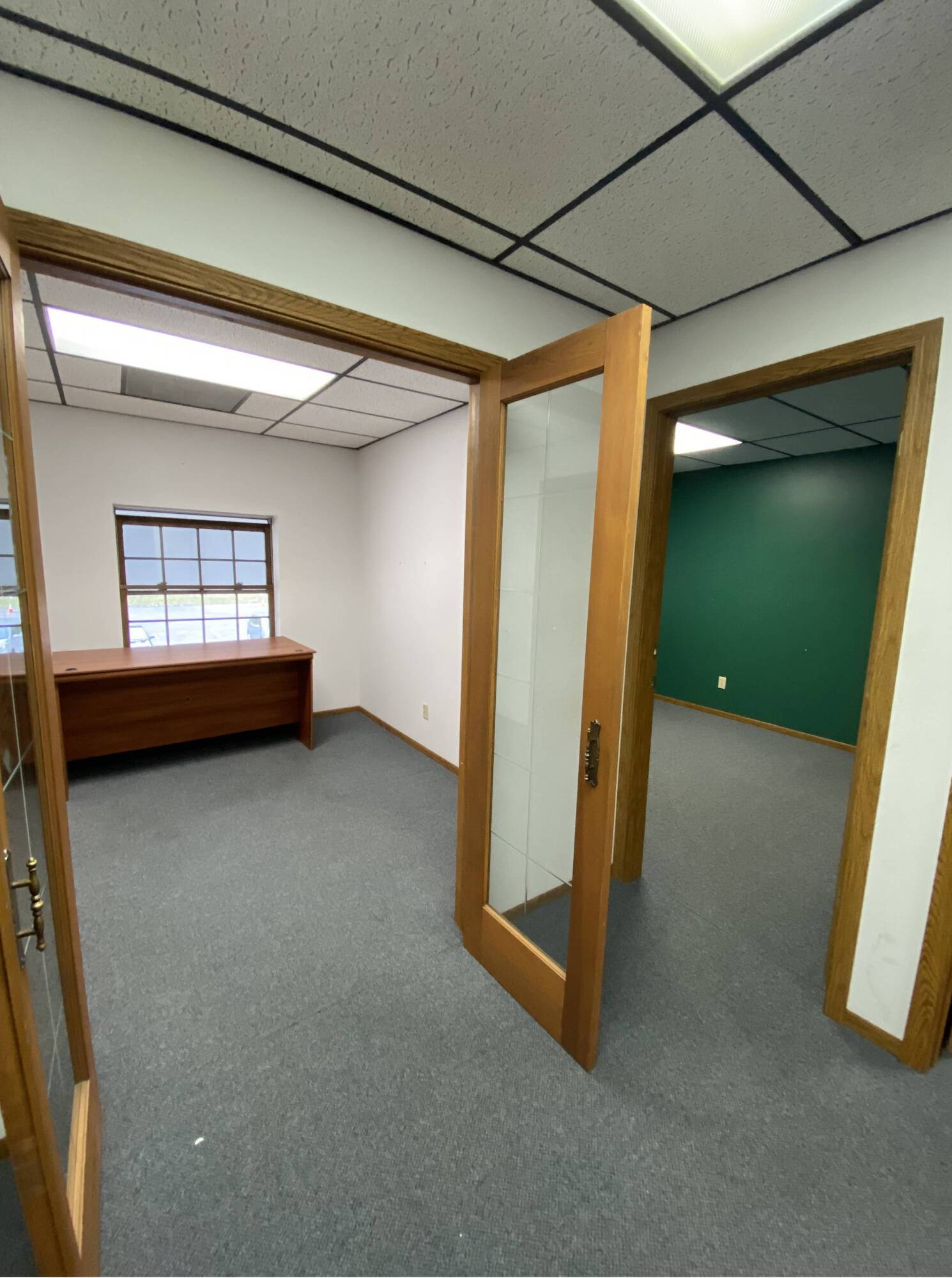 398 W Bagley Rd, Berea, OH for lease Interior Photo- Image 1 of 3