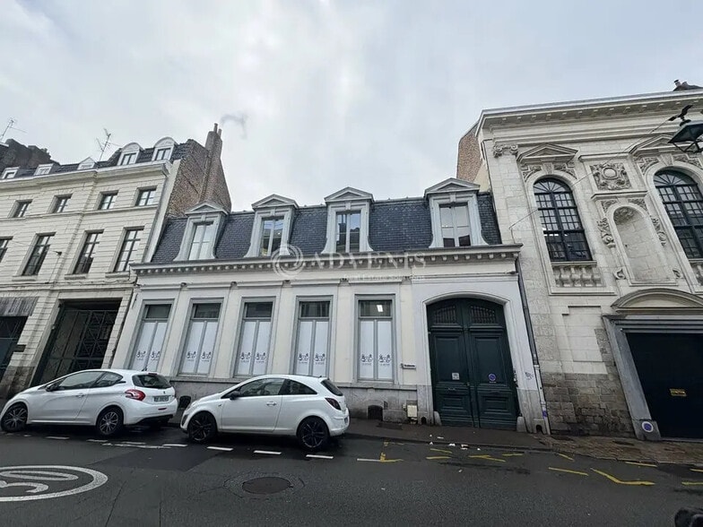 Office in Lille for lease - Building Photo - Image 1 of 10