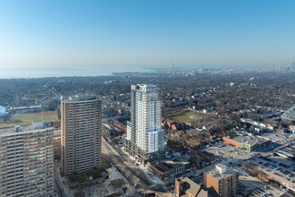 286 Main St, Toronto, ON - AERIAL  map view