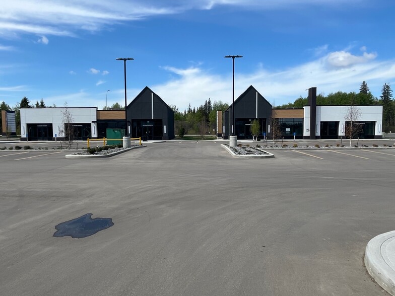 5335-5397 Edgemont Blvd NW, Edmonton, AB for lease - Building Photo - Image 1 of 3