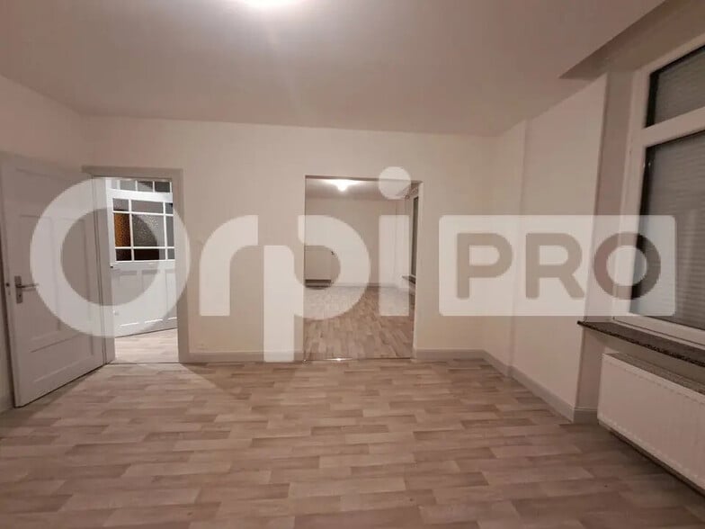 Office in Yutz for lease - Interior Photo - Image 3 of 7