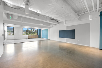 13520 Evening Creek Dr N, San Diego, CA for lease Interior Photo- Image 2 of 9