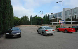 2106-2112 N Broadway St, Santa Ana CA - Parking Garage