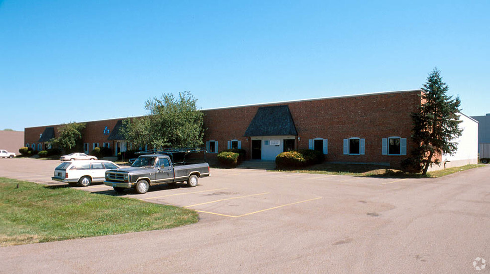 1730 Fenpark Dr, Fenton, MO for lease - Building Photo - Image 2 of 9