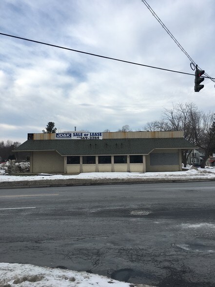 49 E Genesee St, Baldwinsville, NY for sale - Primary Photo - Image 1 of 1