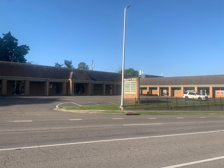 250 Governors Dr SE, Huntsville, AL for lease - Building Photo - Image 3 of 3