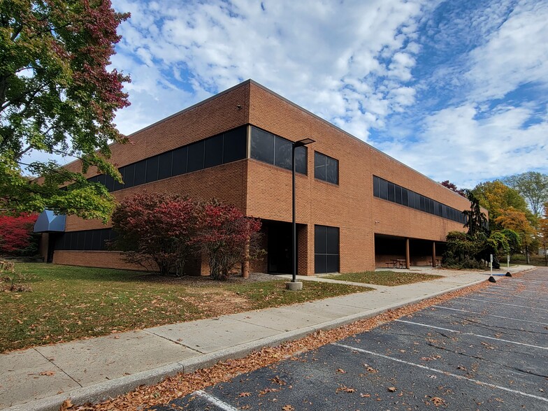 700 Professional Dr, Gaithersburg, MD for lease - Building Photo - Image 2 of 26