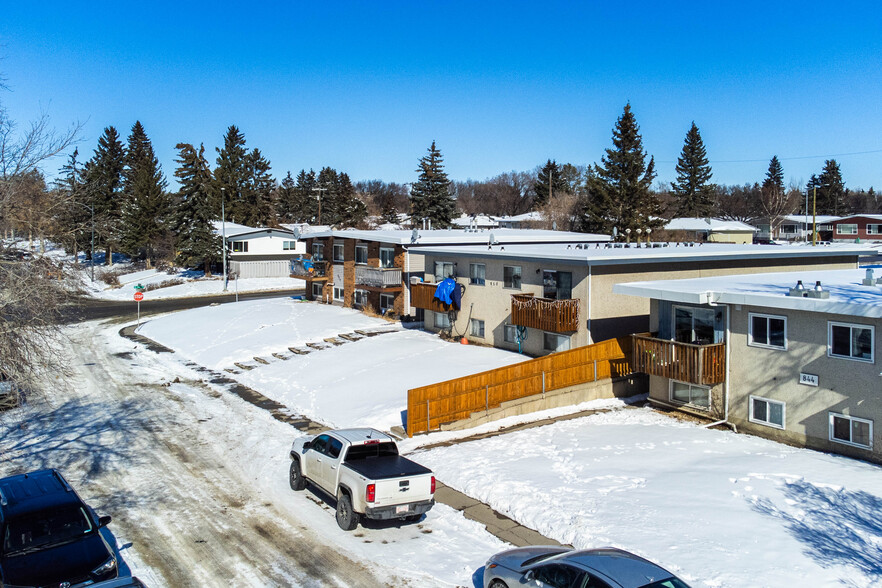 850 Mcneill Rd NE, Calgary, AB for sale - Building Photo - Image 3 of 27