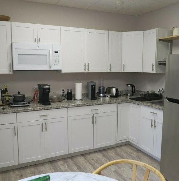 325 Riggs St, Oxford, CT for lease - Interior Photo - Image 3 of 6