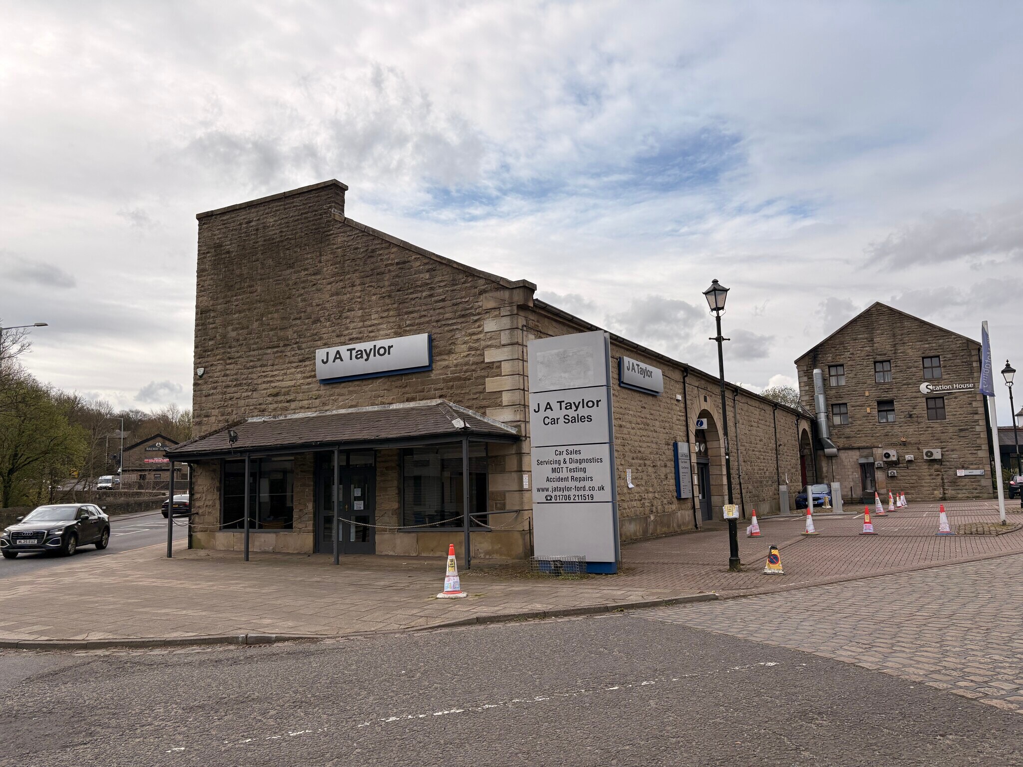 Bury Rd, Rossendale for lease Building Photo- Image 1 of 2