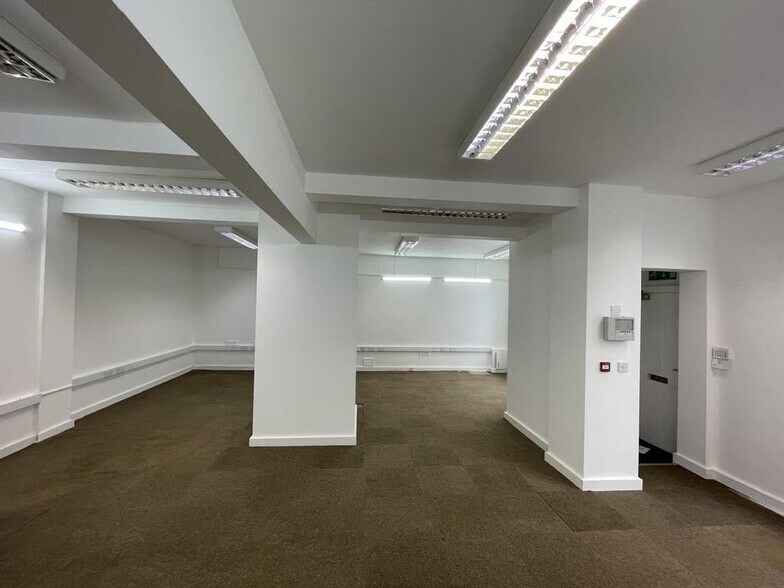 4 William Clowes St, Stoke On Trent for lease - Interior Photo - Image 3 of 7