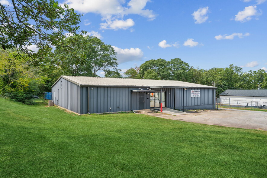 4228 Main St, Oakwood, GA for sale - Building Photo - Image 3 of 30