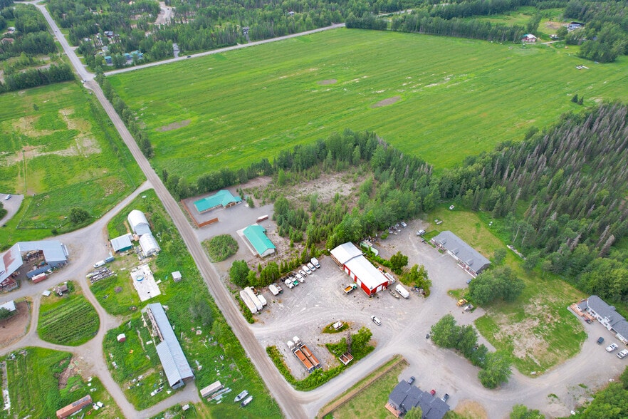 39031 Strawberry Ct, Kenai, AK for sale - Building Photo - Image 3 of 20