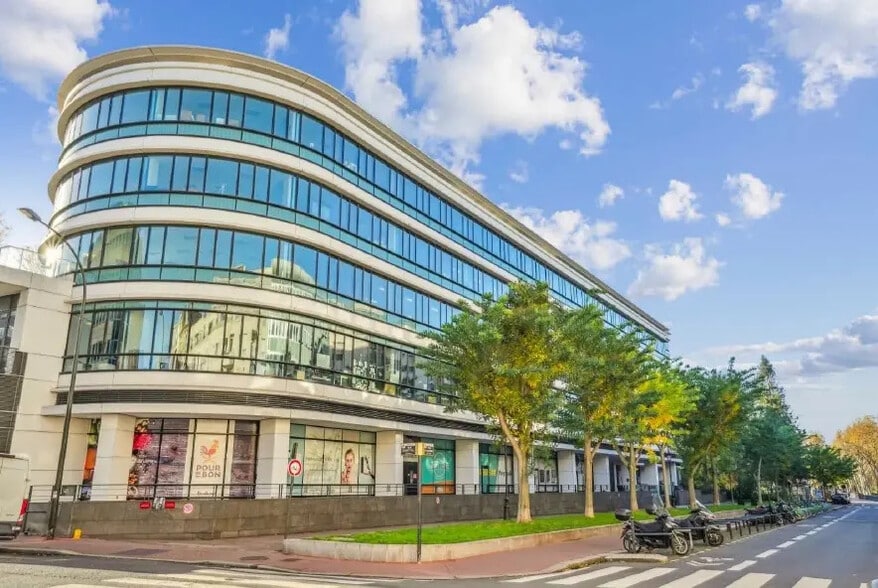 2-4 Rue Paul Vaillant-Couturier, Levallois-Perret for lease - Building Photo - Image 1 of 24
