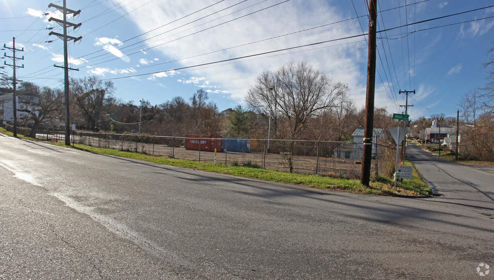 1901 Main St, Lynchburg, VA for sale - Primary Photo - Image 1 of 1