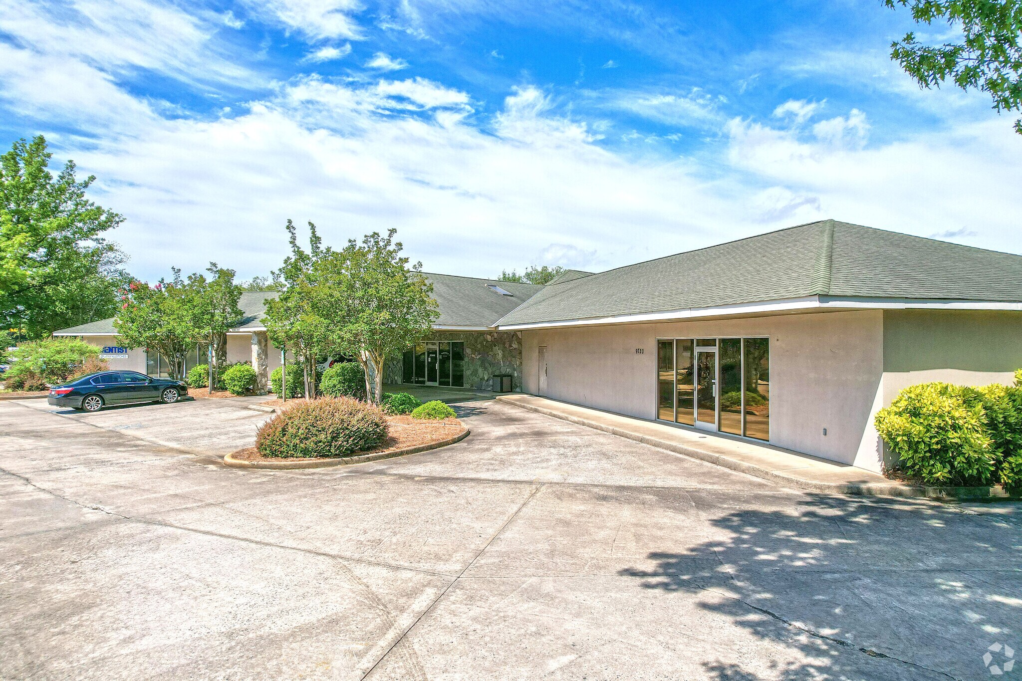 9720 S Tryon St, Charlotte, NC for sale Primary Photo- Image 1 of 1