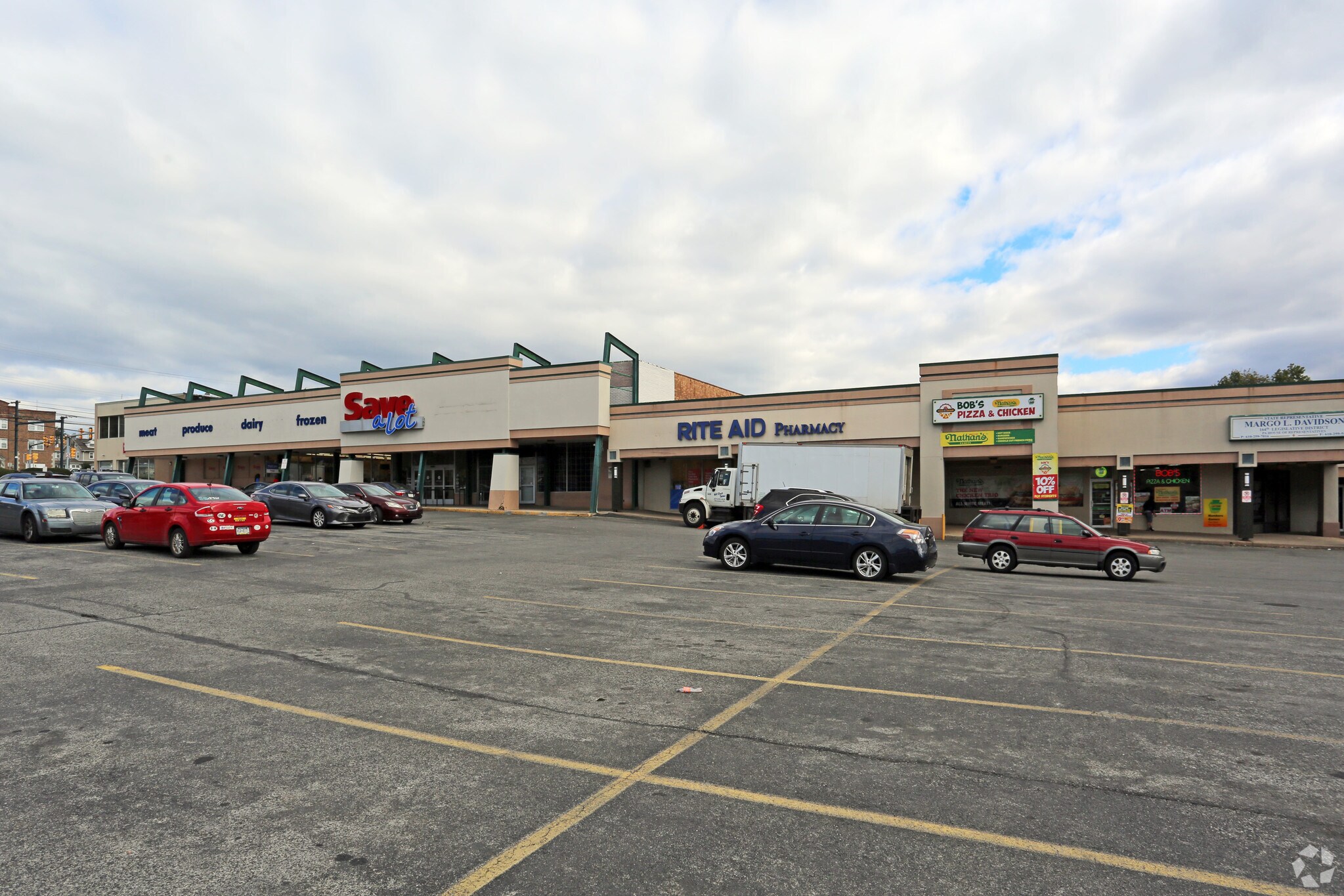 1500 Garrett Rd, Upper Darby, PA 19082 Barclay Square